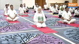 International Yoga Day 2024 | PM Modi ने दिया 'Yoga For Self And Society' का संदेश