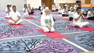 International Yoga Day 2024 | PM Modi ने दिया 'Yoga For Self And Society' का संदेश