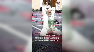 PM Modi Performs Yoga Near Dal Lake in Srinagar | Subscribe to Firstpost