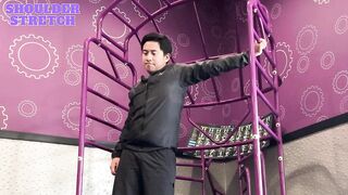 Planet Fitness Stretching Cage (5 STRETCHES USING THE TRUE STRETCH CAGE!)