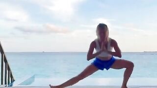 Balancing & Stretching Yoga A more tricky yoga flow today! the best yoga content ???? At Home Dress