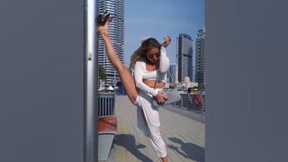 Flexibility Easy Stretch Yoga Flow #shorts #yogachallenges #motivation #flexibility