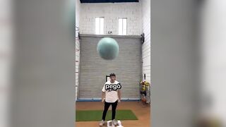 Cuantas Infladas Necesita Una Pelota De Yoga Para Que Explote? ????