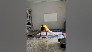 ????Full Legs Stretching..yoga शुरू से शुरू…I am Yoga learner #yogalearner #meditation