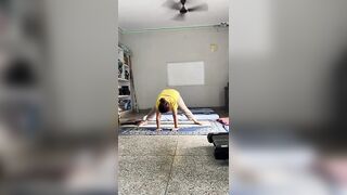 ????Full Legs Stretching..yoga शुरू से शुरू…I am Yoga learner #yogalearner #meditation