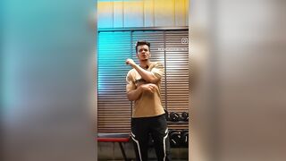 stretching kare ya nhi #kashishgupta #stretching #training #workout #trending #viral