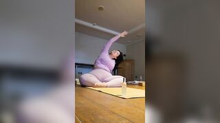 MY FIRST TIME DOING YOGA