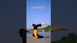 This song ????❤️#shortvideo #shortsfeed #explore #youtube #shorts #yoga #music #headstand #sirsasana