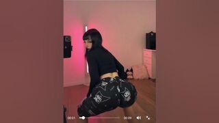 Girl twerking ???? #recommendations #dance #twerk #girl