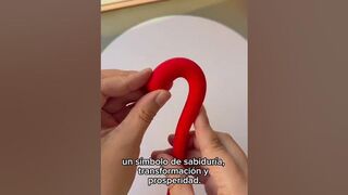 Serpiente del calendario chino en plastilina o masa flexible