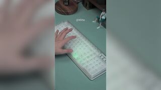 This is the most cost-effective ice-transparent three-mode wireless keyboard I bought #shorts