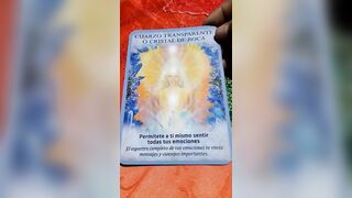 Feliz 2025 Cuarzo Transparent. #almasenelcaminodelautoconocimiento #amoruniversal #tarot