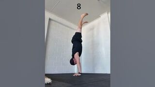 Calisthenics Handstands Yoga Mix