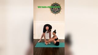 Get More FLEXIBLE! Hot Yoga's ????‍♂️ Leg STRETCHING Pose #shorts