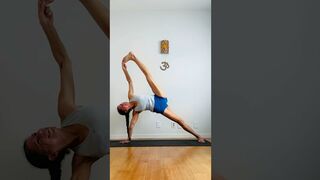 MIDDLE SPLITS Straddle 5 Ways: #5 Side Plank | #yoga