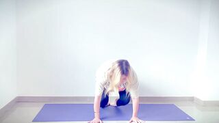 Stretching Art — Legs and Inner Thighs Morning Flow | Yoga Art