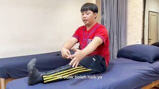 STRETCHING DAN LATIHAN PENGUATAN BISA MEMBANTU MERINGKANKAN NYERI PADA LUTUT