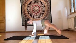 Flexible Julia Beginner Yoga Challenge Part 2