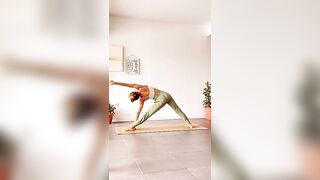 Yoga Flow Contortion at home - for Contortion Workout , stretching technique! #YogaFlow #shorts