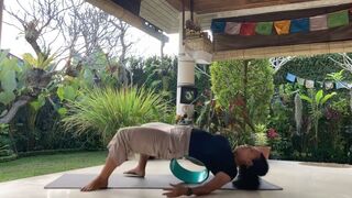 Wheel Yoga | Self Practice | Exploring my upper back and shoulders