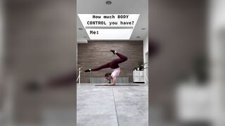 body control ???????? #elbowstand #handstand #flexible #balance #bodycontrol