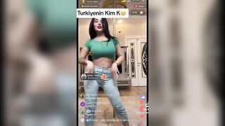 Melek Azad yayında Twerk atiyor ????????????