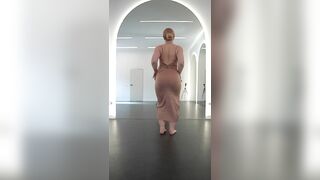 Twerk in a dress/ Rema - Soundgasm/ Booty Dance by Blondeany