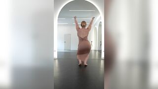 Twerk in a dress/ Rema - Soundgasm/ Booty Dance by Blondeany