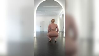 Twerk in a dress/ Rema - Soundgasm/ Booty Dance by Blondeany