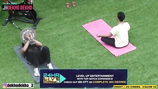 bigg boss ott 2 live, Fukra Insaan teases Elvish Yadav Doing Yoga, Elvish ke sath fukra ki masti