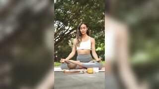 yoga flexible morning yoga stretching #shorts#youtubeshorts