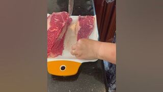 #steak #preparation #What did the steak do to you? #Stretching the meat￼