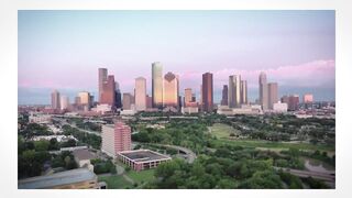 Inside Cubework: Flexible High-Security Houston Warehouse Tour with 38 Loading Docks!