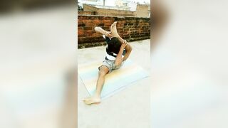 Stretching & Flexibility| How to make flexible body ???????????? #yoga #shorts #viral #fitness