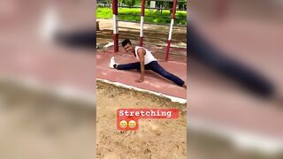 Leg Stretching Time????????//#viral #youtubeshorts #ashortaday #fitness