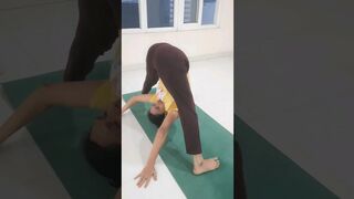 Fitness lifestyle#trendingvideos#flexibility#stretching#advance#viral#sareshtips#yoga#