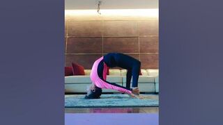 enjoy your body #priyanka #yogawithpriyanka #priyankaarya #yoga