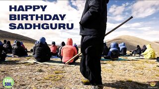 Happy Birthday to Our Beloved Guru????????‍♀️ #Sadhguru #isha #adiyogi #Guru #yoga #Sadhgurusannidhi