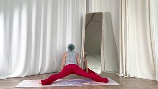 Beginner Yoga Stretching for a good mood