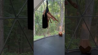 Aerial yoga hipkey #aerialyoga #aerialhammock #geodome #aerialyogaflow #aerialyogateachertraining