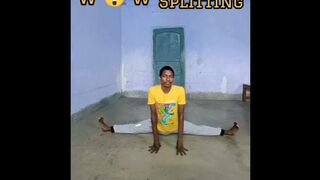 splitting #yoga #yogason #viral #viralindia #trending #om #shorts