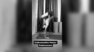 How To Do Urdhav-Mukha-Hasta-Padamasana/How To Do Handbalance Yoga/Handstand Yogasana-Yoga Saathi.