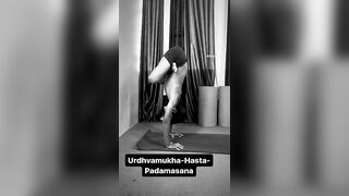 How To Do Urdhav-Mukha-Hasta-Padamasana/How To Do Handbalance Yoga/Handstand Yogasana-Yoga Saathi.