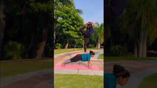 #yoga #yogafitness #viral #fitness #yogaexercise #yogaworkout #workout #yogaqueen #yogafit