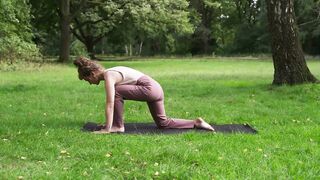 Rheuma-Yoga mit Paula Sanfter rückenfreundlicher Sonnengruß