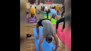 Chakkrasana back workout #yoga #backworkout #chakrasana #backbends #vyasyogacenter