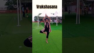 vrukshasan#advance #yoga #youtube #shortsvideo #youtubeshorts #public #place #yogalover????????