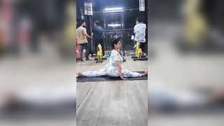 stretching ???? #shortvideo #gymlife #shortvideos #viral #fitness #trending #workout #gym #viralvideos