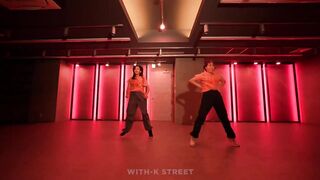 MIYEON & YUQI - How To Twerk / KaKo K-POP CLASS