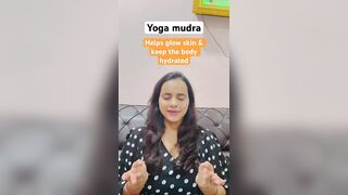 Yoga mudra for glowing skin / dry skin | pimples | #shorts #shortvideo #yoga #share #mudra